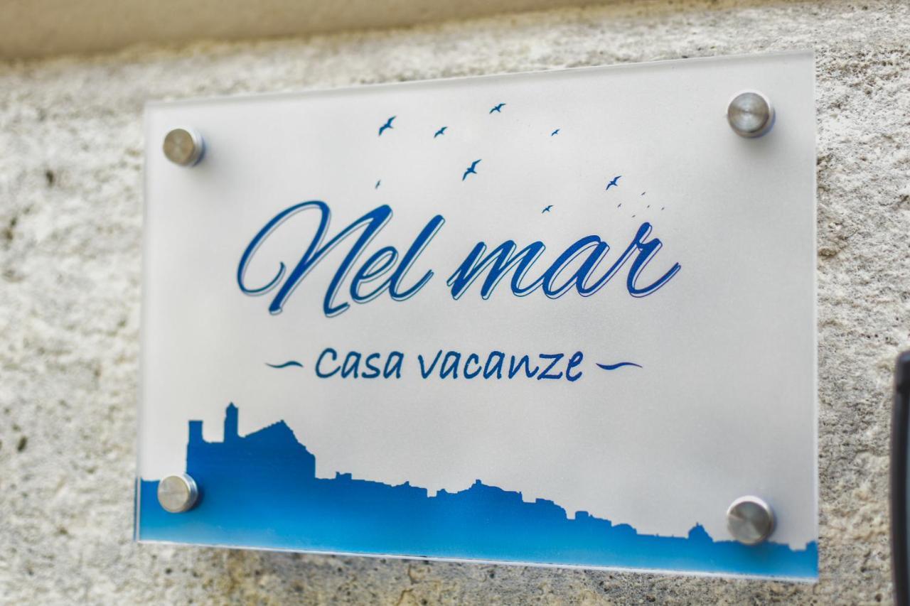 Nel Mar Casa Vacanze โจวีนัซโซ ภายนอก รูปภาพ