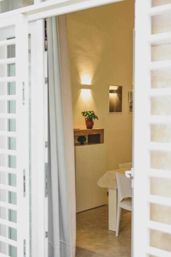 Nel Mar Casa Vacanze โจวีนัซโซ ภายนอก รูปภาพ